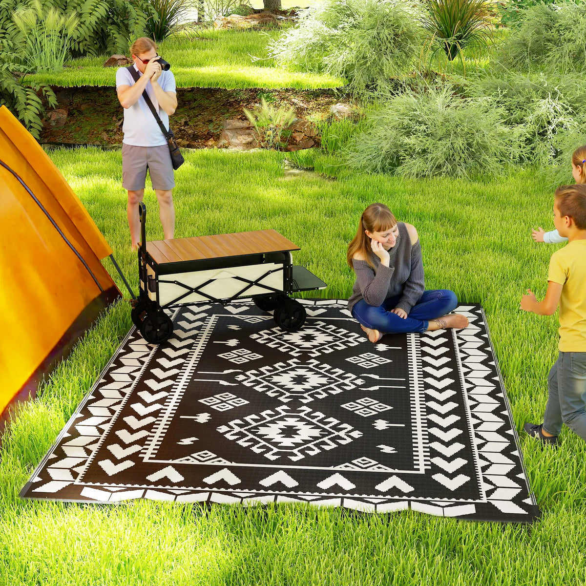 Outsunny Modern Geometric Rhombus Polypropylene Outdoor Rug