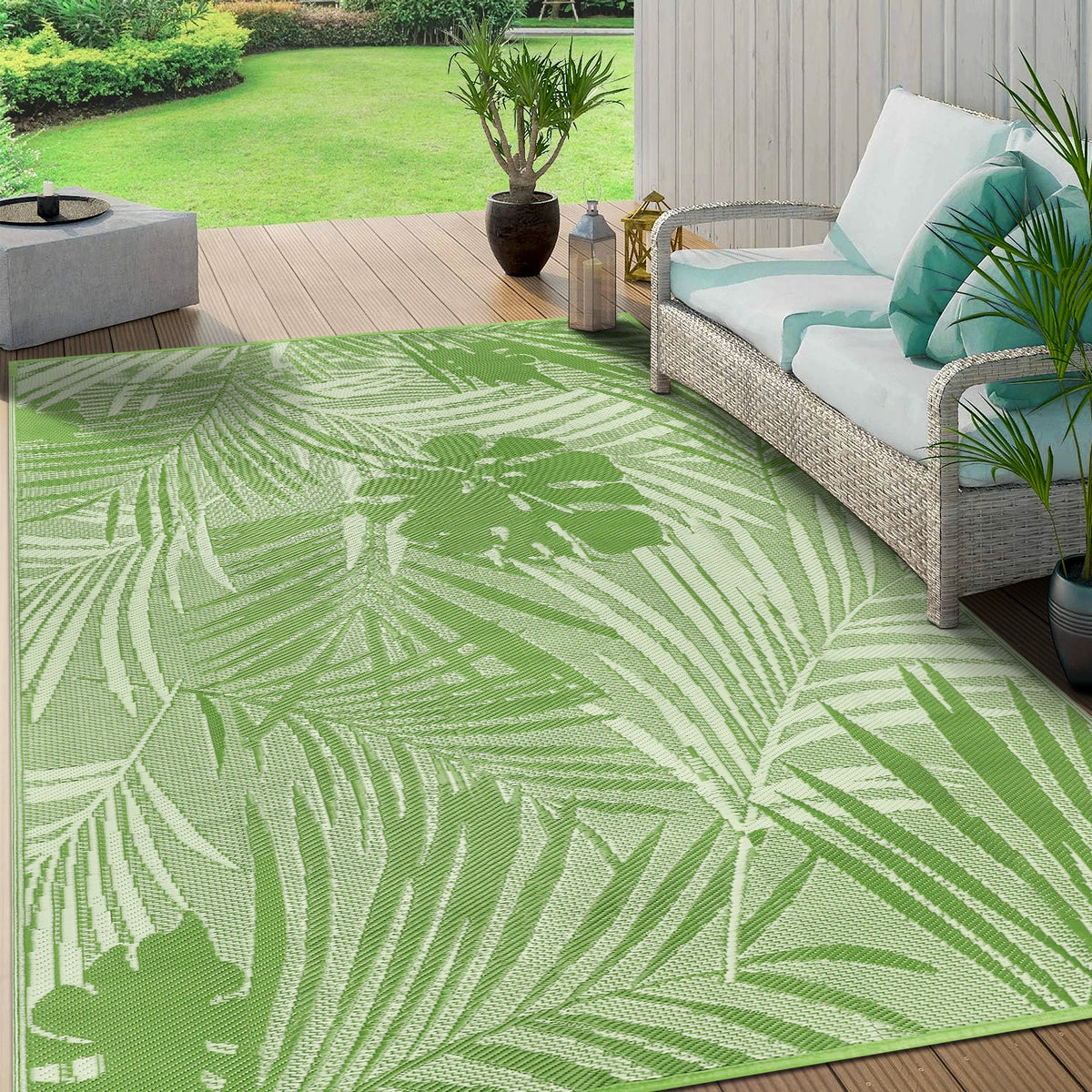 Waterproof Polypropylene Outdoor Rug With Leaf Pattern